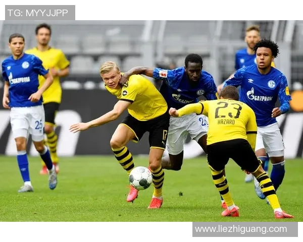 多特蒙德与沙尔克历史交锋回顾与球队发展历程分析 多特蒙德与沙尔克历史交锋回顾与球队发展历程分析