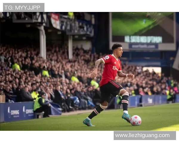 埃弗顿与曼联激战正酣在线观看精彩赛事全程回顾与分析