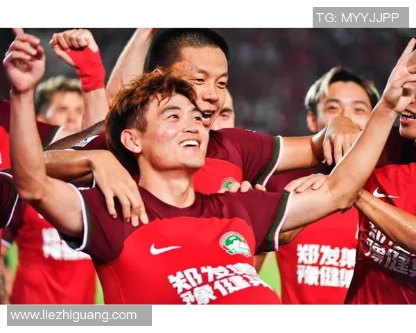 上海篮球队的整体压制策略深度解析与战术优势剖析 上海篮球队的整体压制策略深度解析与战术优势剖析