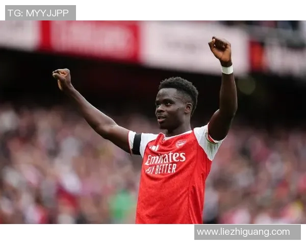 萨卡的崛起与成长之路：从青训小将到英超明星的奋斗历程